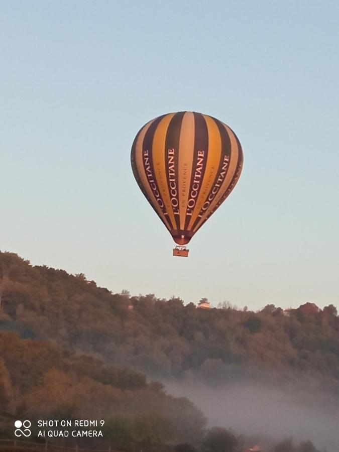 Joli Appartement Dans Village Calme En Provence Les Mées Exteriör bild